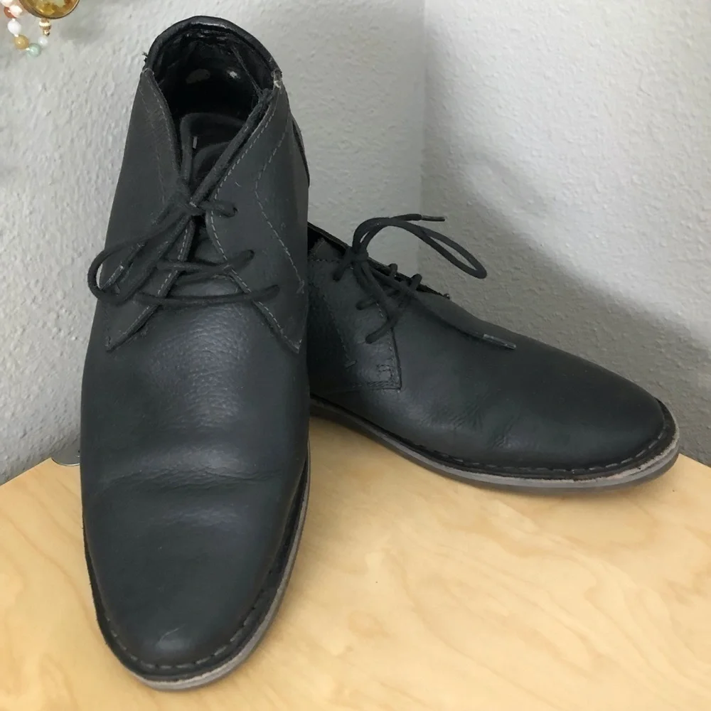 KENNETH COLE Desert Sun Leather Chukka Boots Men's size 10.5 Black Comfort